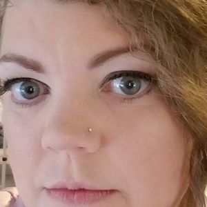 Meet your Posher, Becky